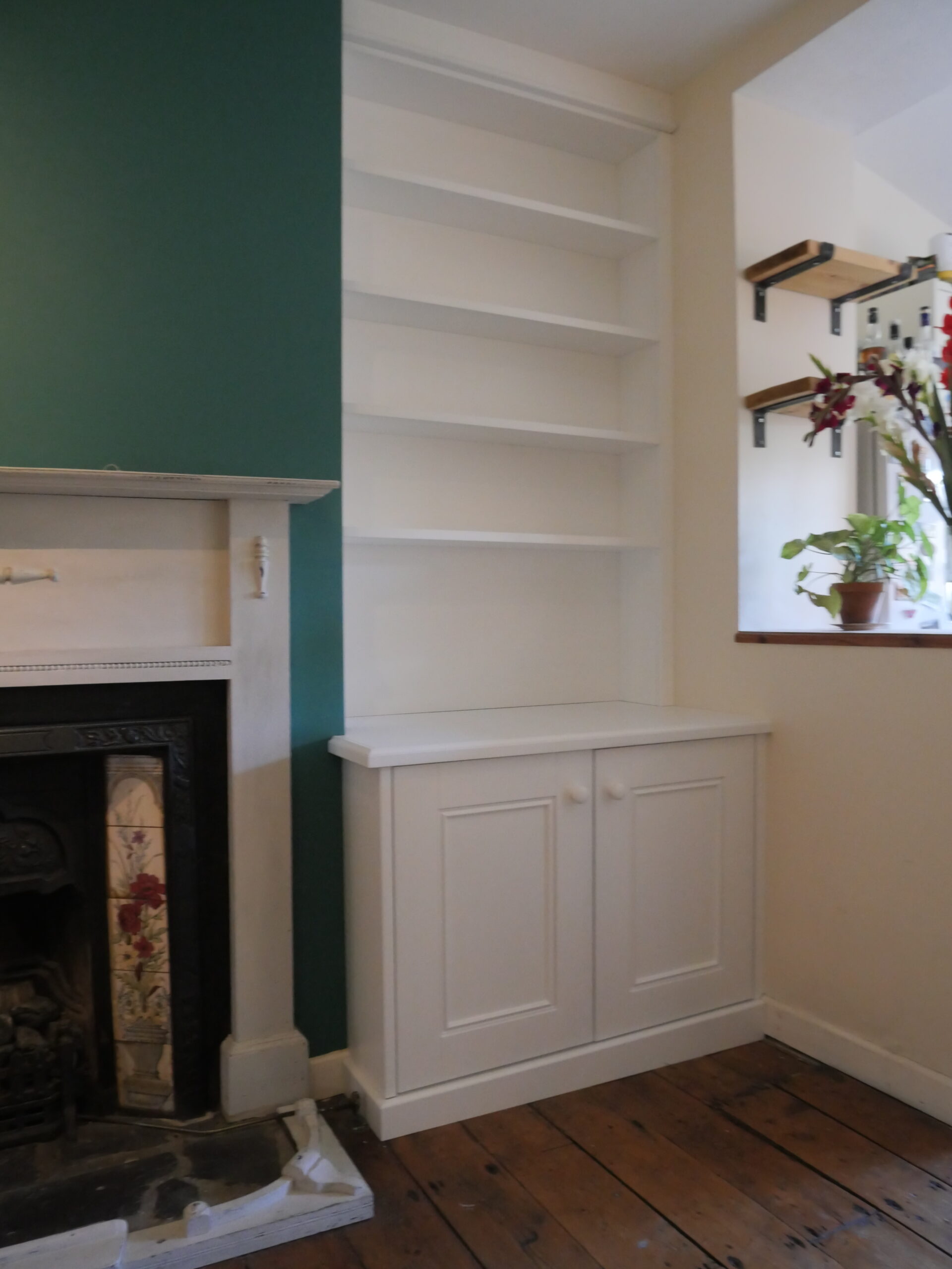 Alcove units with built-in Bookcase